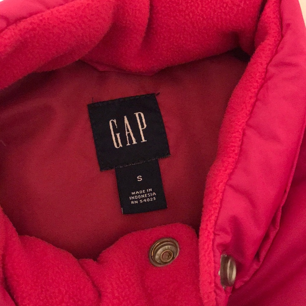 Gap - Picture 3 of 4